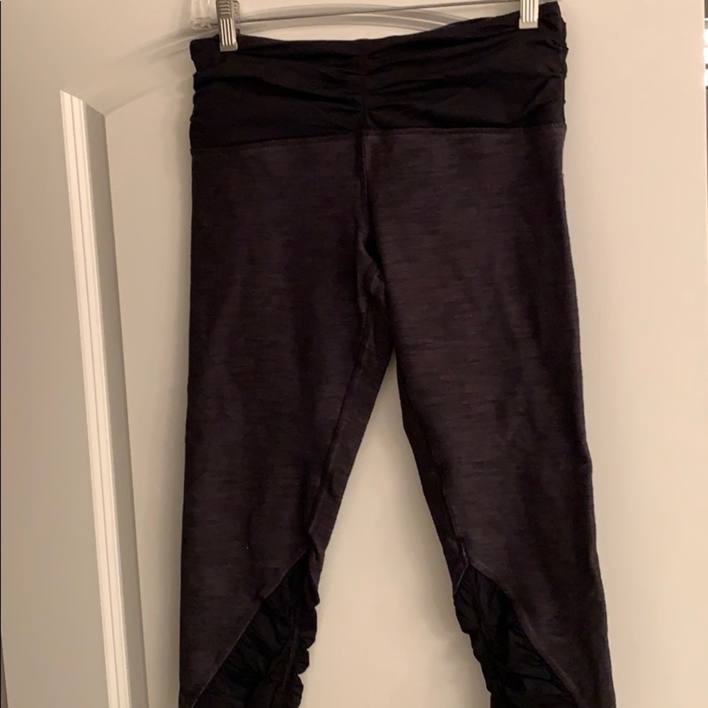 Black lululemon crops